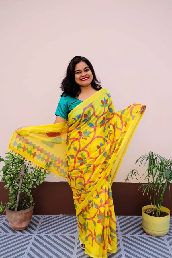 Yellow Saree | Buy Indian Yellow Color Sarees Online | KalaNiketan