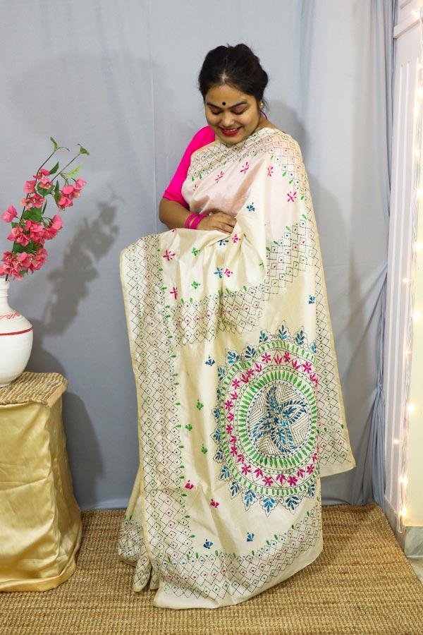 White-Saree-with-Multicolour-Kantha-Embroideries1 White Saree with Black Kantha Embroideries