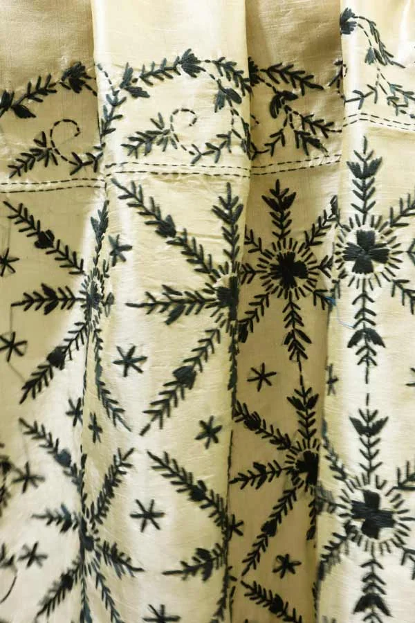 Cream-Art-Silk-Saree-with-Grey-Kantha-Embroideries4 Cream Art Silk Saree with Grey Kantha Embroideries