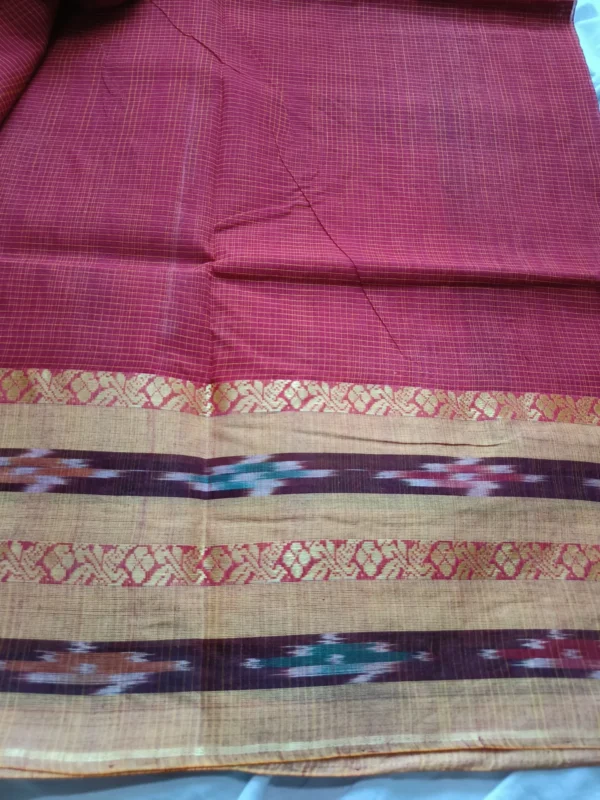 Red Checkered Dhonekhali Starched Cotton Saree