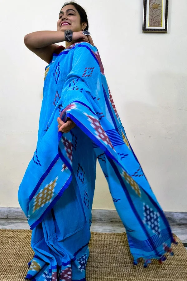 Sky Blue Soft Cotton Saree with Barfi Motifs Sky Blue Soft Cotton Saree with Barfi Motifs